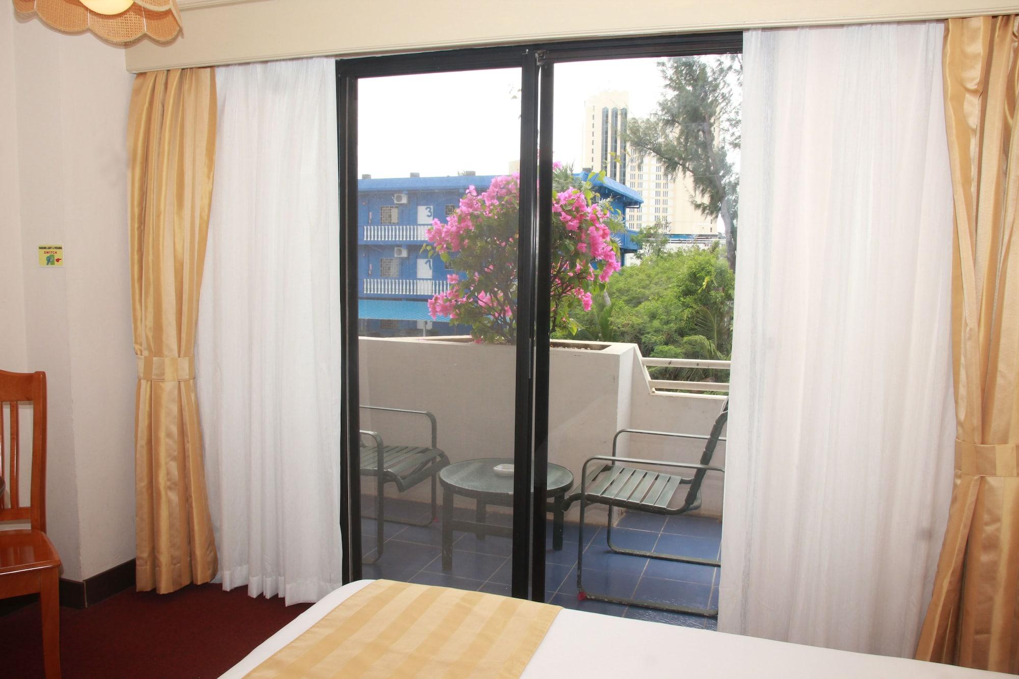 Holiday Saipan Hotel Exterior foto